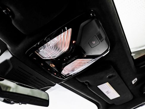 Used 2023 BMW X7 M60i w/ Executive Package image 37