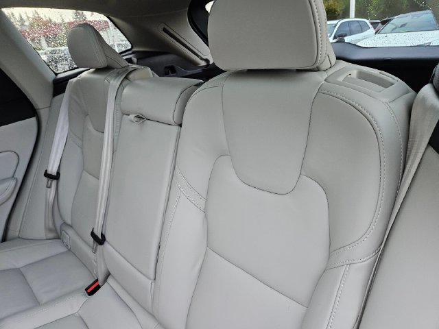 Used 2025 Volvo XC60 T8 Ultra w/ Protection Package Premier AWD/4WD image 15