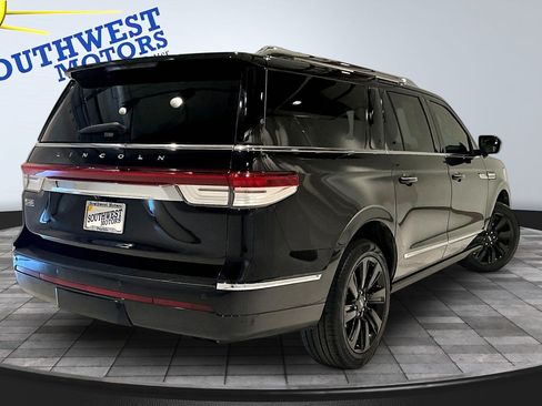 Used 2024 Lincoln Navigator L Reserve AWD/4WD image 7