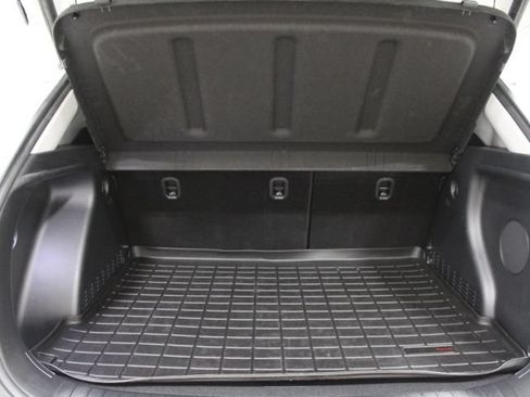 Used 2024 Hyundai Kona Limited FWD image 14