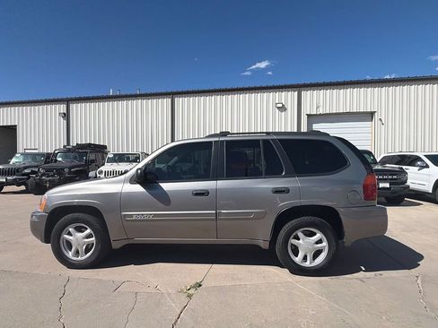 Used 2005 GMC Envoy SLE w/ Sle Preferred Equipment Group AWD/4WD image 8