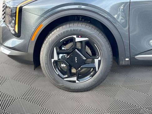 New 2026 Kia Sportage EX image 10