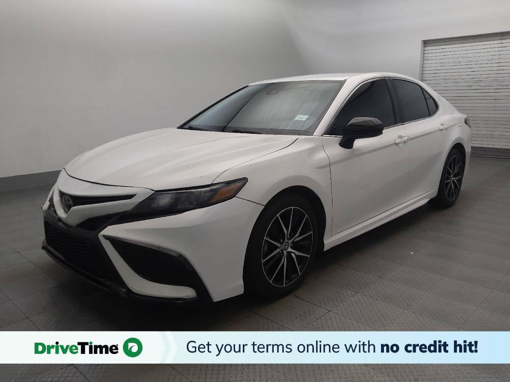 Used 2021 Toyota Camry SE w/ Carpet Mat Package (TMS) FWD image 1