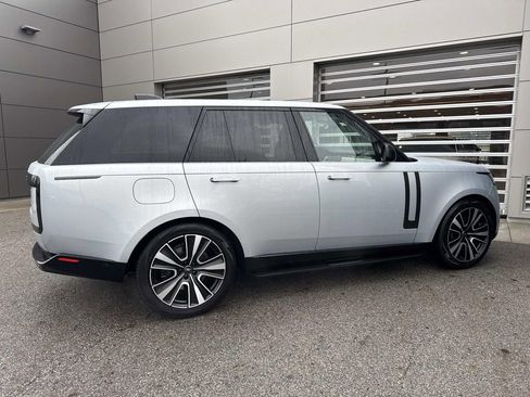 Certified 2024 Land Rover Range Rover SE AWD/4WD image 8