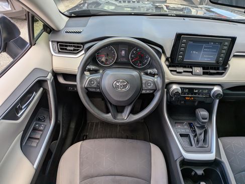 Used 2019 Toyota RAV4 XLE FWD image 17