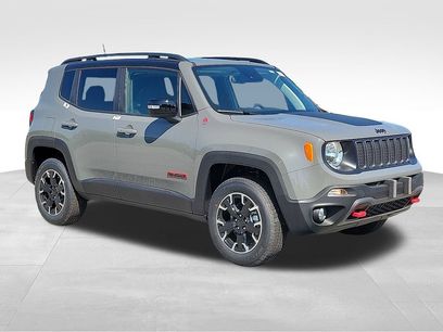 New 2023 Jeep Renegade Trailhawk w/ Sun/Sound Group