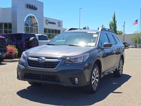 Used 2022 Subaru Outback Premium AWD/4WD image 15