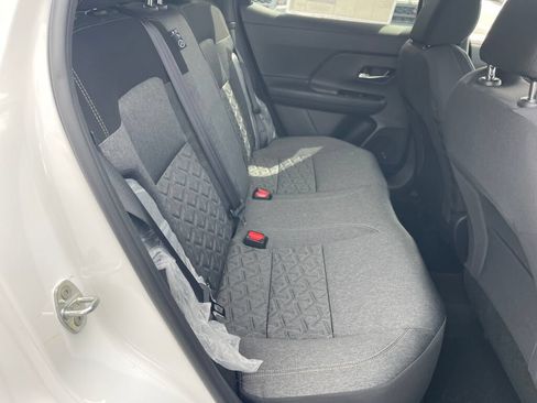New 2026 Nissan Kicks SV FWD image 20