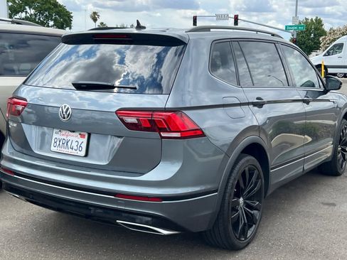 Used 2021 Volkswagen Tiguan SE R-Line FWD image 4
