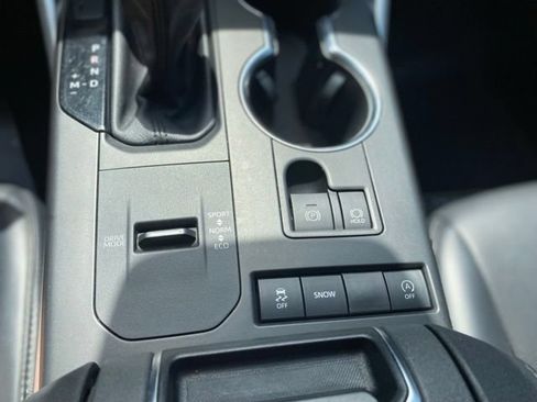Used 2021 Toyota Highlander XSE FWD image 21