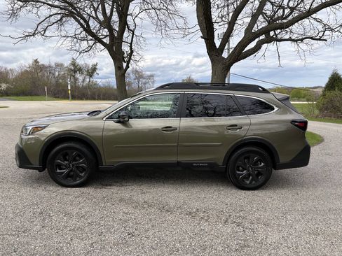 Used 2022 Subaru Outback Onyx Edition XT AWD/4WD image 2