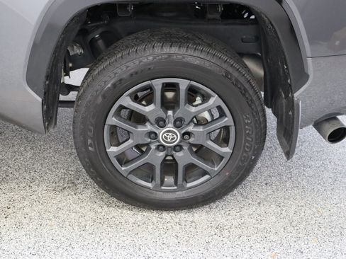 Used 2024 Toyota Tundra Platinum AWD/4WD image 10