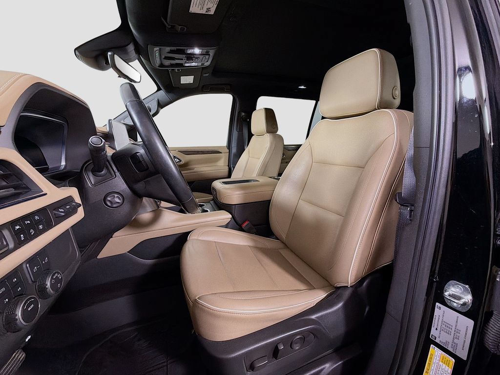 Used 2023 Chevrolet Suburban Premier AWD/4WD image 12