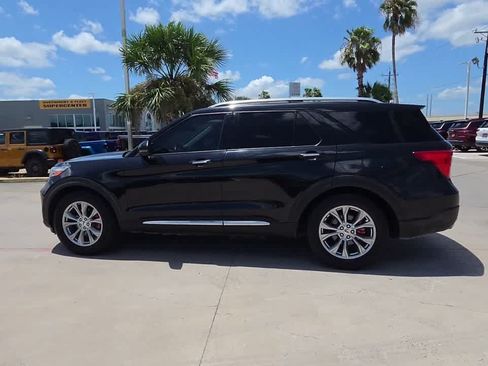 Used 2021 Ford Explorer Limited w/ Equipment Group 301A RWD image 5