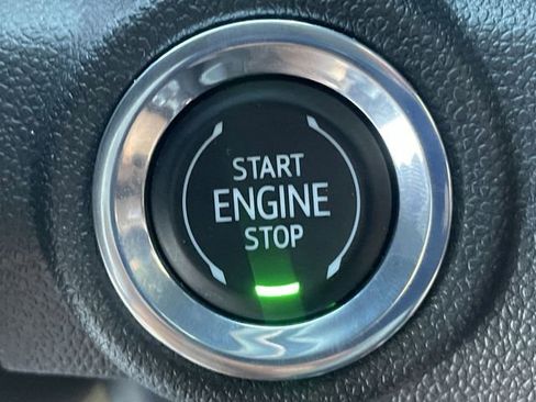 Used 2023 Chevrolet TrailBlazer RS w/ Sun and Liftgate Package image 16