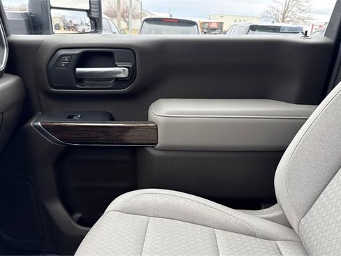 Used 2024 GMC Sierra 2500 SLE w/ SLE Convenience Package image 18
