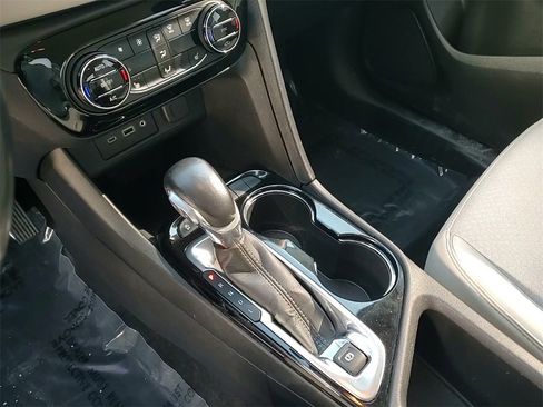 Used 2021 Buick Encore GX Select image 31