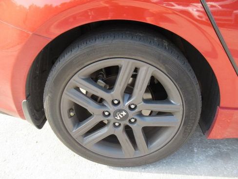 Used 2020 Kia Forte GT-Line w/ GT-Line Premium Package FWD image 5