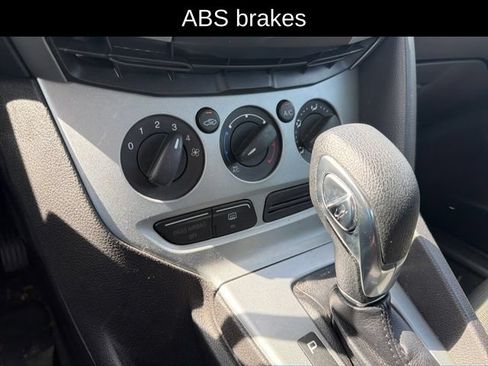 Used 2012 Ford Focus SE FWD image 14