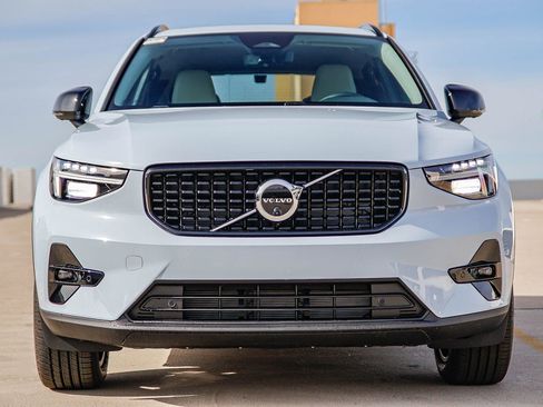 New 2026 Volvo XC40 B5 Plus w/ Protection Package Premier image 2