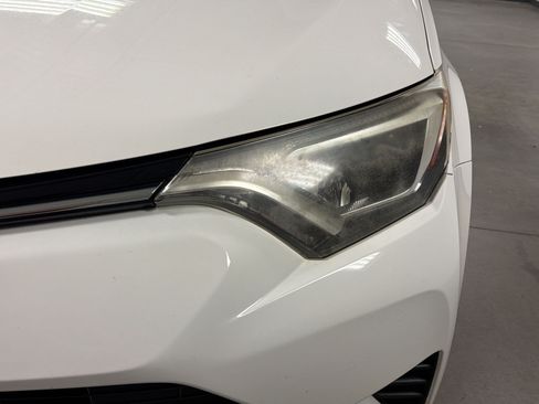 Used 2017 Toyota RAV4 LE FWD image 12