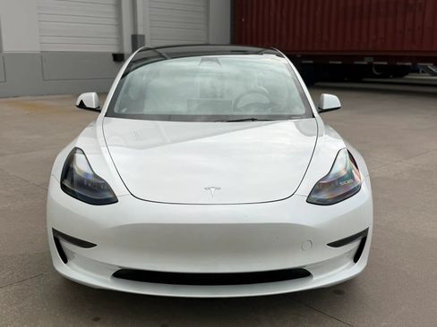 Used 2023 Tesla Model 3 Standard Range RWD image 3