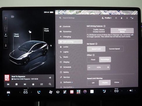 Used 2026 Tesla Model Y Long Range RWD image 36