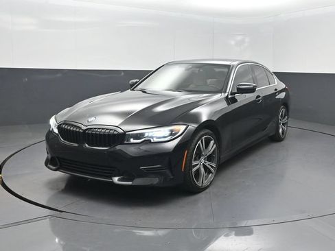 Used 2022 BMW 330i Sedan w/ Driving Assistance Package RWD image 2