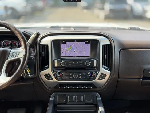 Used 2016 GMC Sierra 2500 SLT w/ Duramax Plus Package AWD/4WD image 18