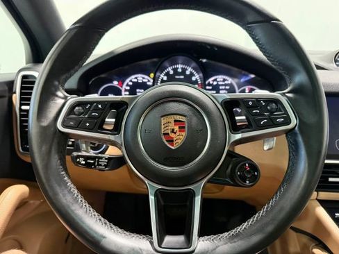 Used 2019 Porsche Cayenne AWD/4WD image 15
