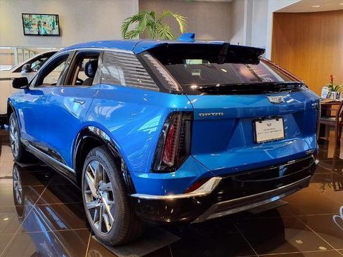 New 2026 Cadillac Optiq Luxury 1 image 3