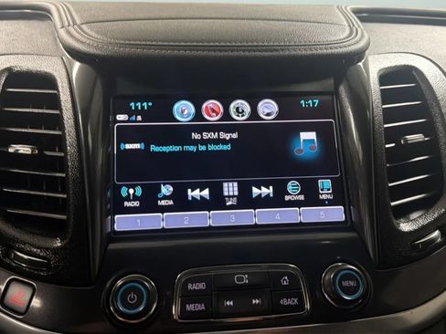Used 2019 Chevrolet Impala LT FWD image 13