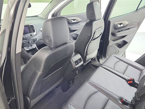 Used 2022 GMC Terrain SLT image 19