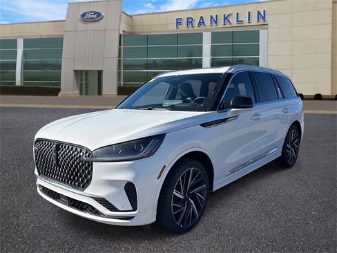New 2026 Lincoln Aviator Black Label w/ Dynamic Handling Package image 3