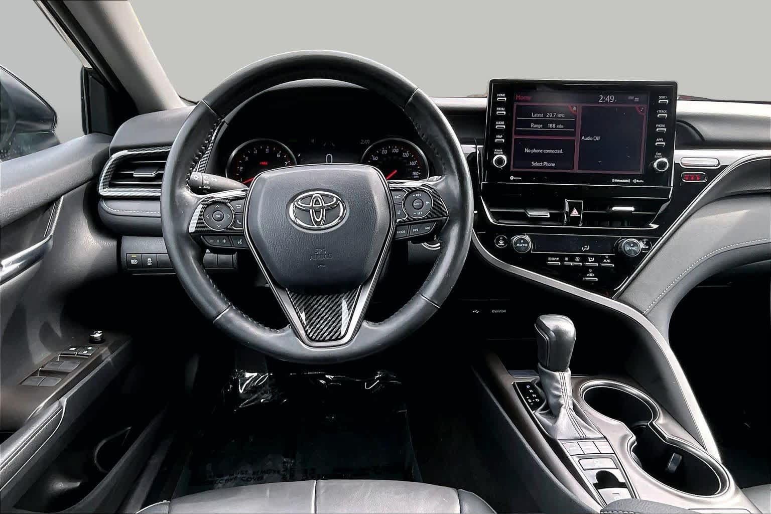 Used 2021 Toyota Camry XSE FWD image 6