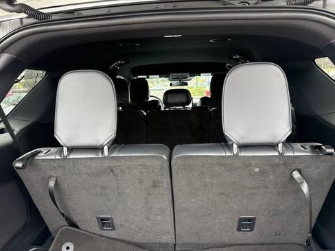 Used 2025 Ford Explorer ST-Line w/ ST-Line Street Pack image 50