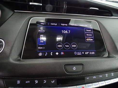 Certified 2023 Cadillac XT4 Luxury image 13