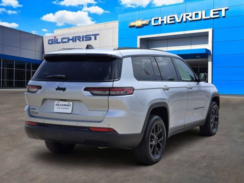 Used 2024 Jeep Grand Cherokee L Laredo AWD/4WD image 8