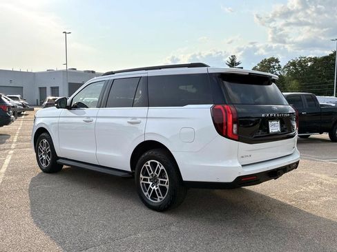 Used 2025 Ford Expedition Active AWD/4WD image 5