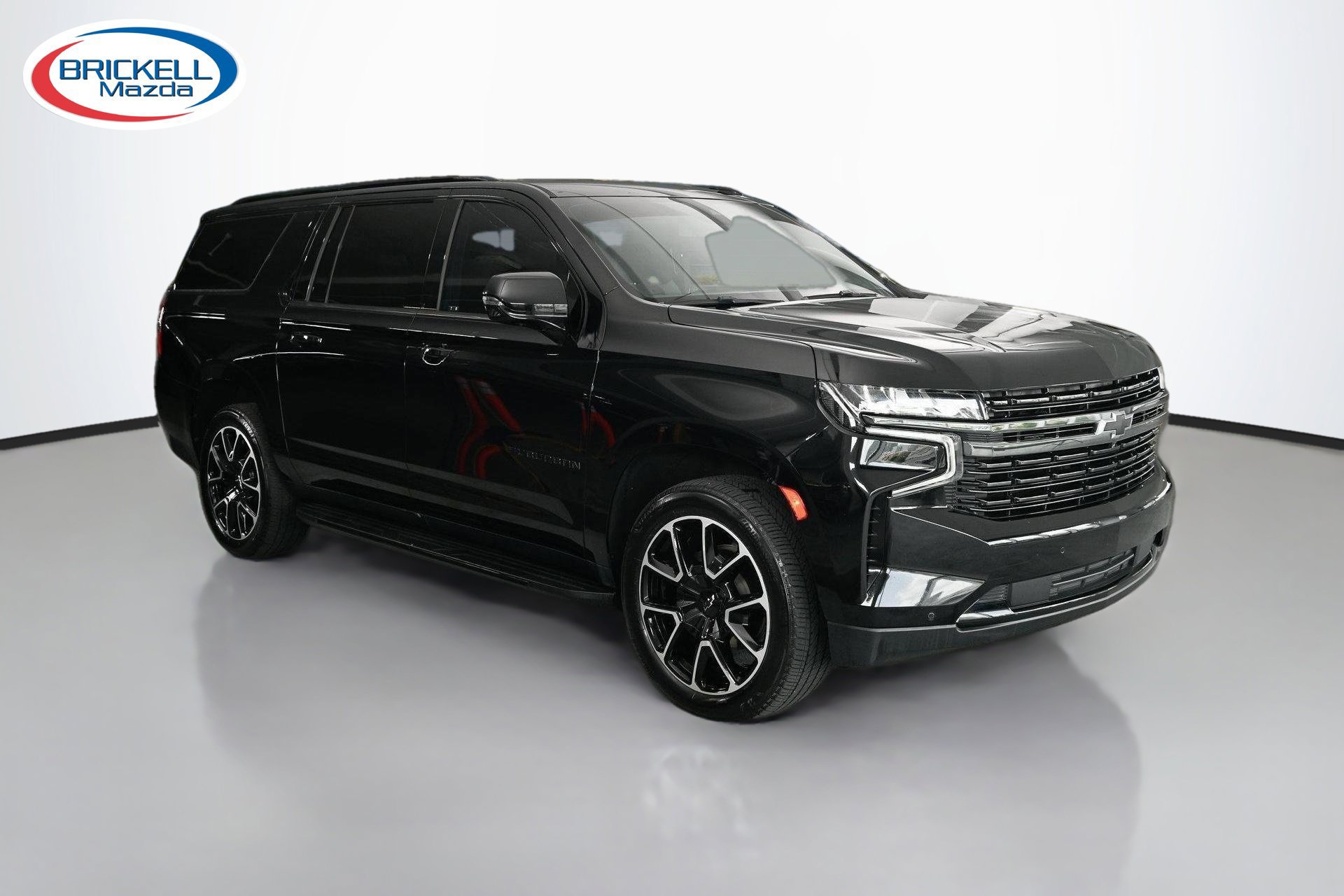 Used 2021 Chevrolet Suburban RST w/ Luxury Package RWD image 2