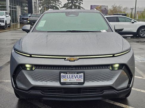 New 2026 Chevrolet Equinox EV LT FWD image 8