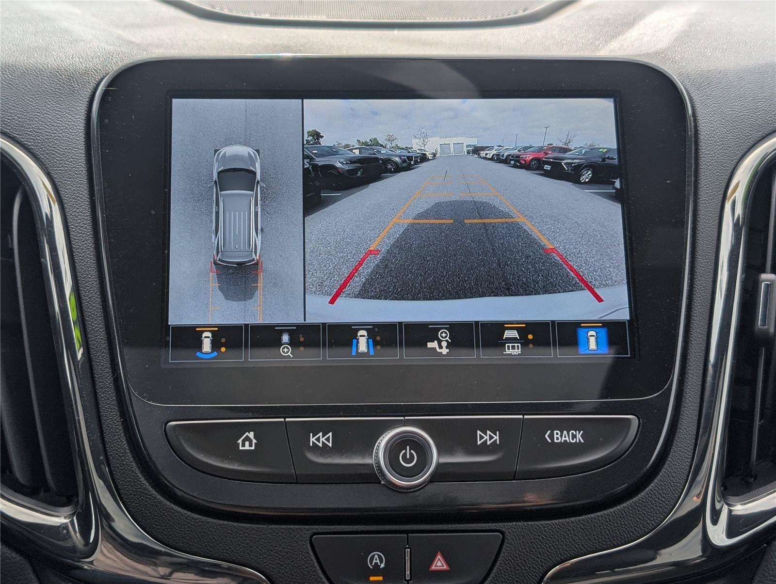 Used 2024 Chevrolet Equinox Premier AWD/4WD image 33