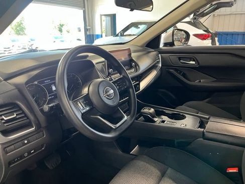 Used 2024 Nissan Rogue SV FWD image 23