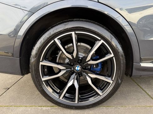 Used 2021 BMW X7 xDrive40i w/ M Sport Package image 9