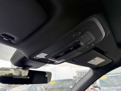 Certified 2025 Audi Q3 2.0T Premium Plus w/ Premium Plus Package image 38