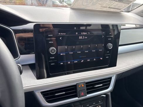 New 2026 Volkswagen Taos SE AWD/4WD image 10