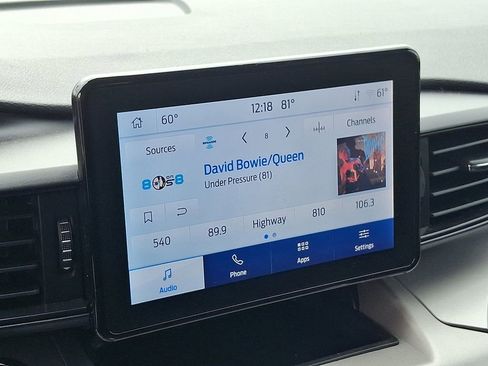 Used 2023 Ford Explorer XLT image 17