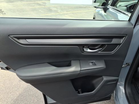 Certified 2023 Honda CR-V LX image 7