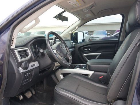 Used 2017 Nissan Titan PRO-4X AWD/4WD image 15