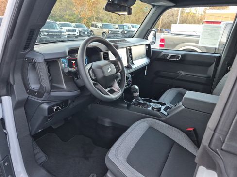 New 2025 Ford Bronco 4-Door w/ Sasquatch Package image 11